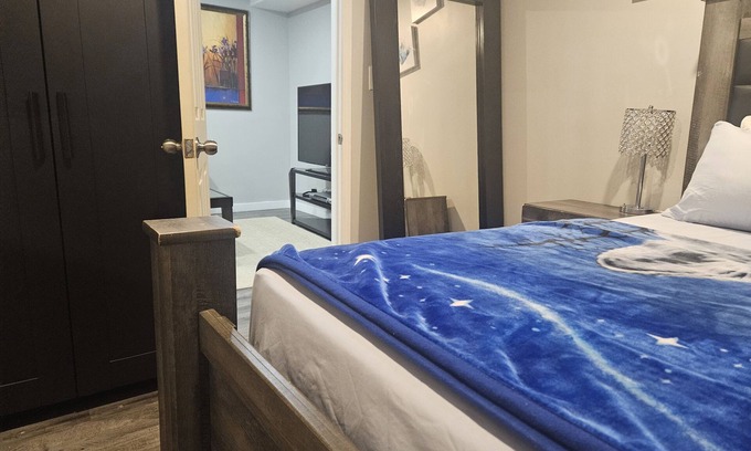 Bridlewood Apartment | Cozy Vacation Basement Suite with Breakfast & Kitchen Access
