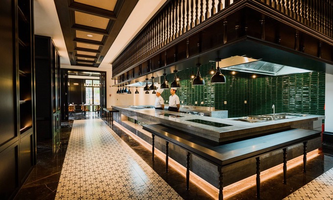 Guangning County Hotel | Unwind at Chikan Gu Zheng Mei Tang Hotel with Pool Access