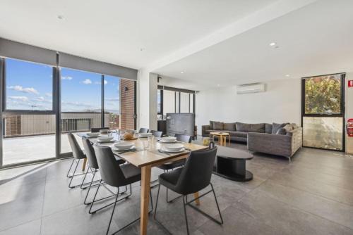 Jindabyne House | Family-Friendly Retreat at Chilam C - 4-Star Experience!