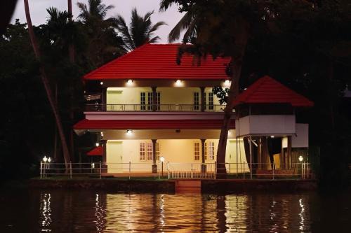 Alappuzha House | Budget-Friendly Chilanka Lake View Resort with Family Amenities
