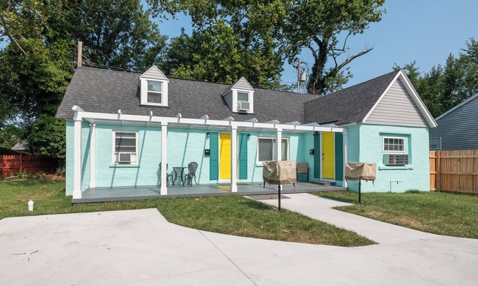 Buckroe Beach House | Family-Friendly Dream House Steps from the Beach