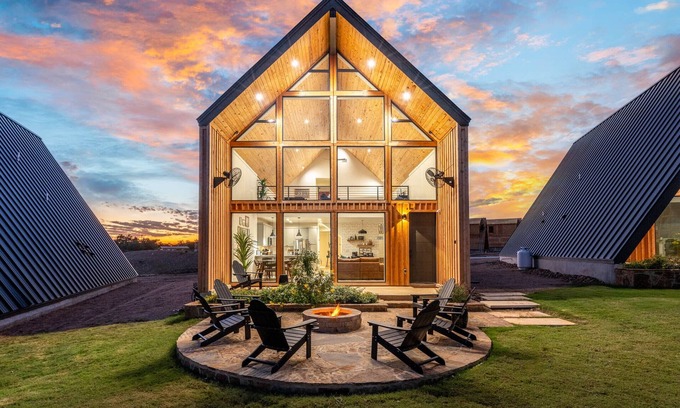 New Braunfels Cabin | Modern A-Frame Cabin in New Braunfels with Pool & Breakfast