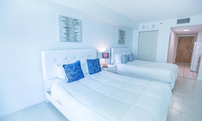 Brickell Condo | Chill Studio Getaway | Luxury Brickell High Rise