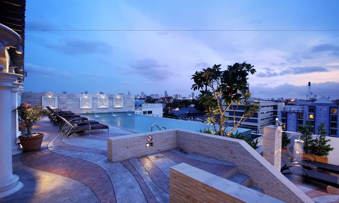 Ban Phan Thom Hotel | Relaxing Retreat at Chillax Resort with Pool and Dining