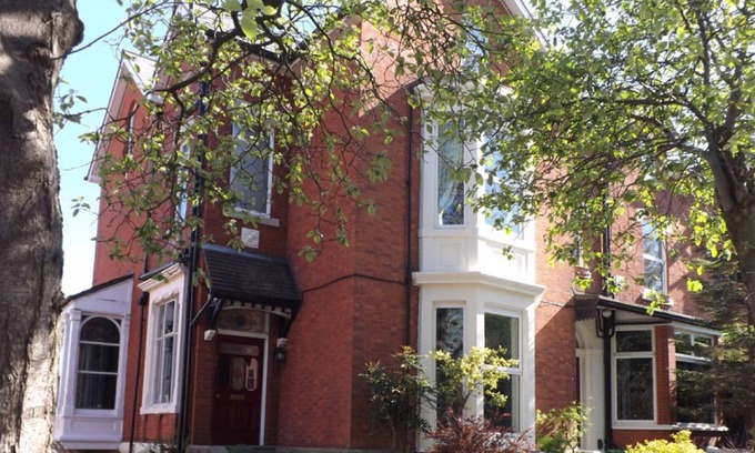 Blackburn Bed & Breakfast | Chimneys Guest House: Rated 9.4 with Family-Friendly Perks
