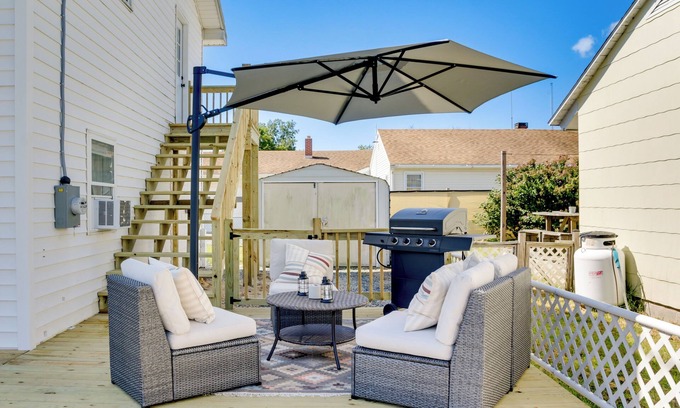 Chincoteague Apartment | Chincoteague Apartment: Steps from the Scenic Waterfront