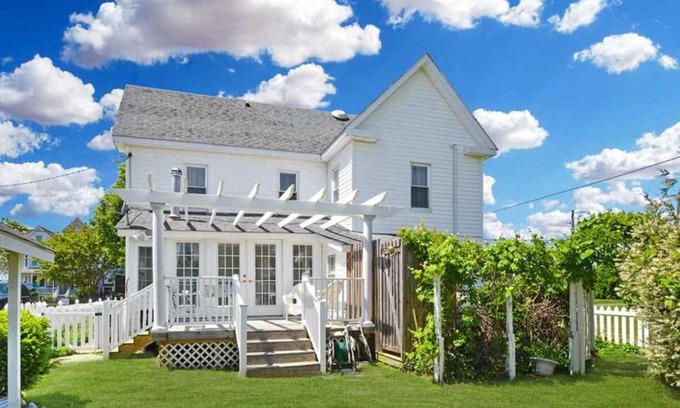 Chincoteague House | Inviting Chincoteague Escape with Bikes and Ocean Views