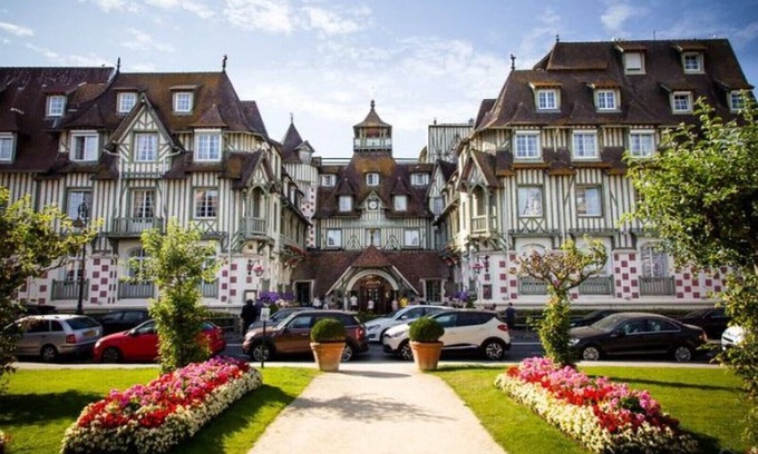 Fontenay Other | Budget-Friendly Chinese Room with Kitchen | Rated 9.2/10