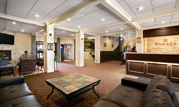South Lethbridge Hotel | Comfortable Stay at Chinook Motel with Spa and Breakfast