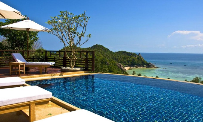 Koh Tao House | Oceanfront Chintakiri Resort: Family-Friendly with Pool