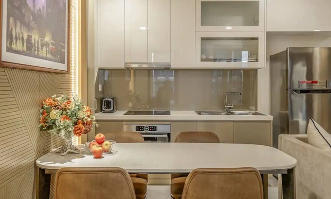 Bui Thi Xuan Apartment | Family-Friendly Stay at Landmark 81 with Daily Towel Service