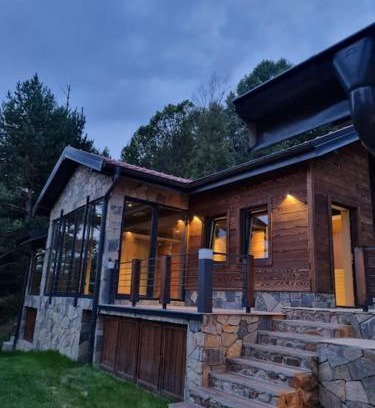 Berovo Villa | Discover Chiplakova Cottage: Family-Friendly with a Pool