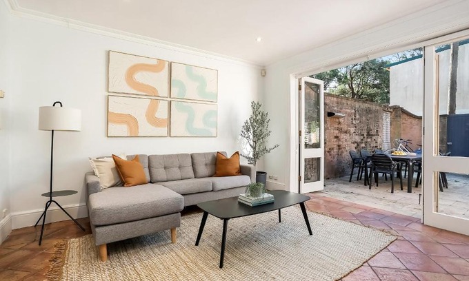 Chippendale House | Ideal Family Retreat at Chippendale: The Myrtle House