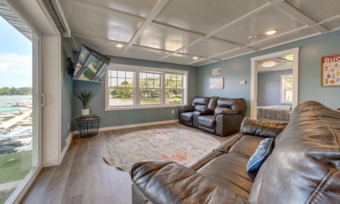 Lake Wissota House | Idyllic Chippewa Falls Retreat with Lake Access & Pet Friendly