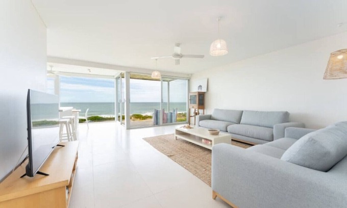 Hayborough Apartment | Chiton On The Rocks- Breathtaking Views- Free WIFI