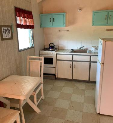 Cobbs Cross Apartment | Cozy Chocolate Apartment: Family-Friendly Retreat