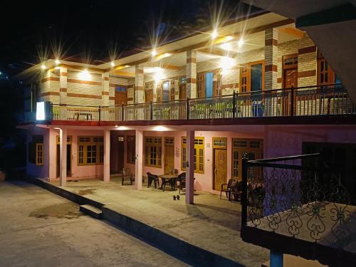 Kasol House | Relaxing Stay at Chojh Inn Guest House with Ocean Views