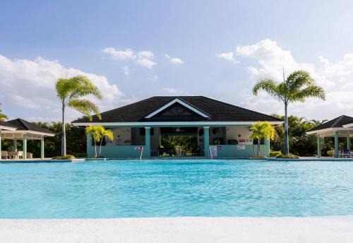 St. Ann's Bay Villa | Experience Joy at The Palms, Richmond Estates - Beachfront Oasis