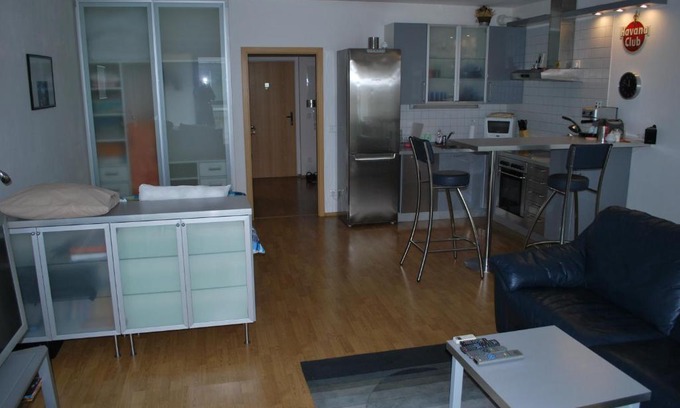 Letnany Apartment | Cozy Chotěšovská Apartment with Convenient Parking