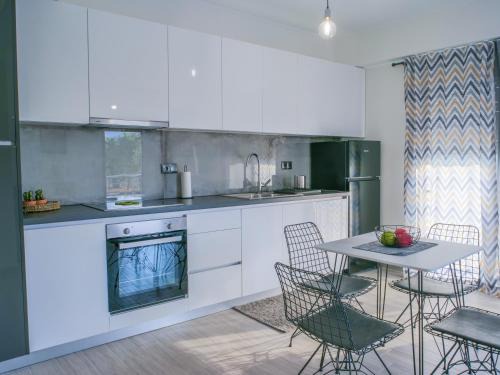 Diasella Apartment | Family-Friendly ChriLenia Apartments with 9.8 Guest Rating