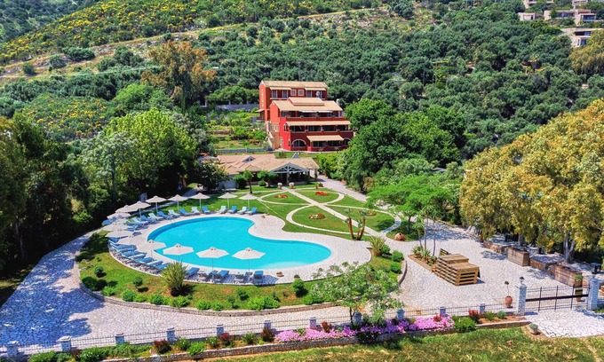 Apraos Apartment | Discover Chrismos Suites with Ocean View and Spa in Corfu