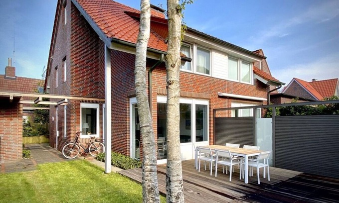 Langeoog House | Stylish Christel Retreat with Family-Friendly Amenities
