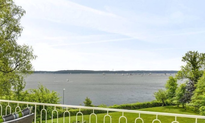 Sonderhav Apartment | Beachside Retreat "Christer": Steps from the Inlet