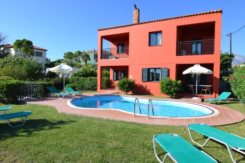 Pendamodi House | Discover Christina Villas: Oceanfront Bliss in Minoa