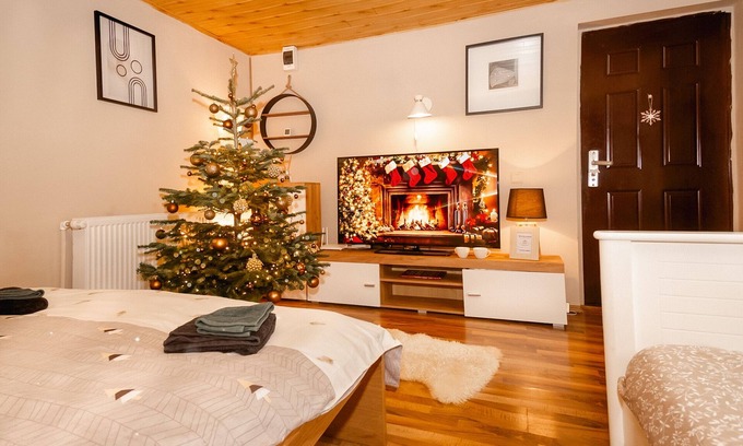 Potlogi House | Family-Friendly Retreat Near Bucharest with Spa & Hot Tub