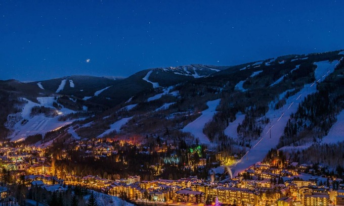 Vail Resort | Christmas in Vail! Skiing, Ice Skating, Shopping, Dining, Fireplace in Room