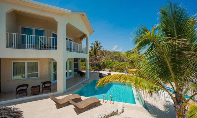 Old Man Bay House | Enjoy Family-Friendly Comfort at Christmas Palms Retreat