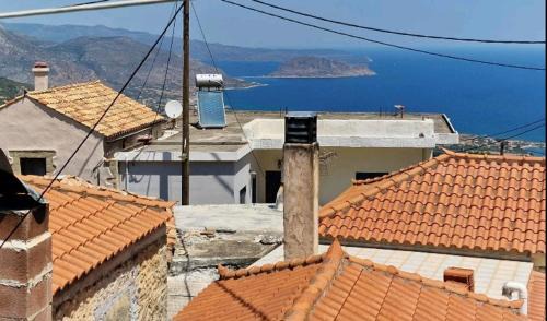 Monemvasia Apartment | Pet-Friendly Chrysafos View with High Guest Ratings