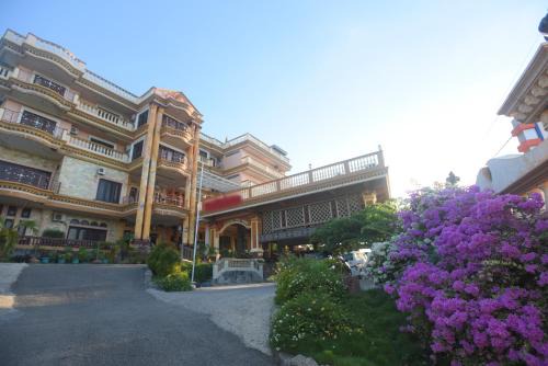 Kupang Hotel | Discover CHRYSANT HOTEL & RESORT: Family-Friendly Retreat