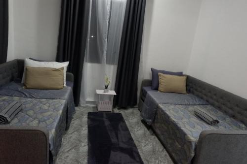 Janda Baik House | Charming Chu Mon Chalet: Riverside Retreat for Families