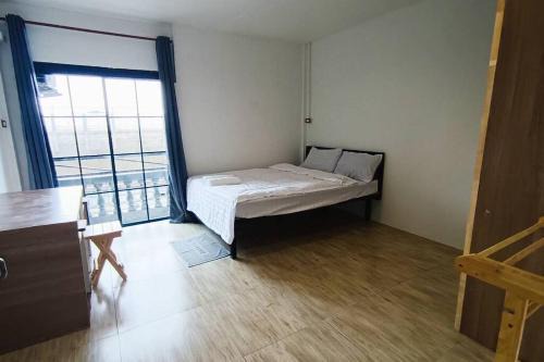 Bang Phlat Apartment | Cozy Chubby 9 Room 6 - Guest Rated: 8/10 for Comfort