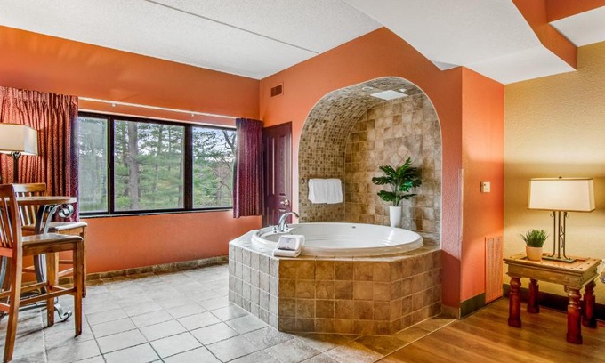 Wisconsin Dells Apartment | Family-Friendly Getaway at Chula Vista Resort 2217 & 2219