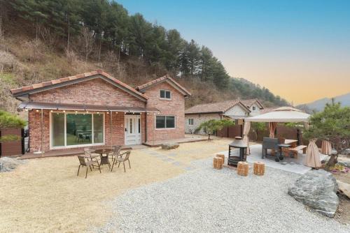 Chuncheon House | Family-Friendly Retreat at Chuncheon Soopsog Jageun Jib