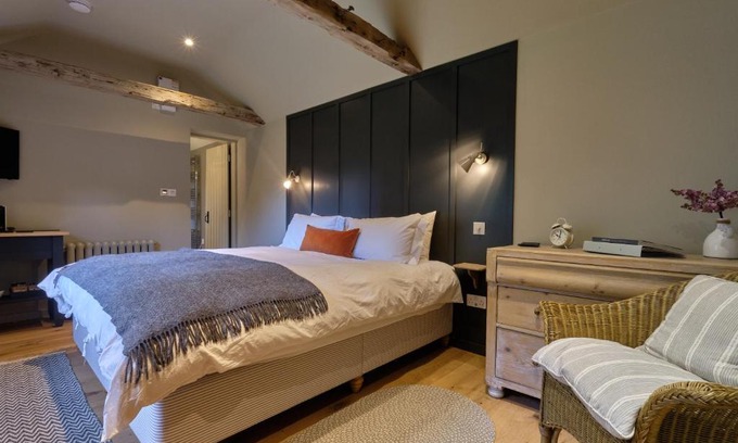 Bradfield Combust Bed & Breakfast | Top-Rated Church Farm B&B in Beautiful Suffolk