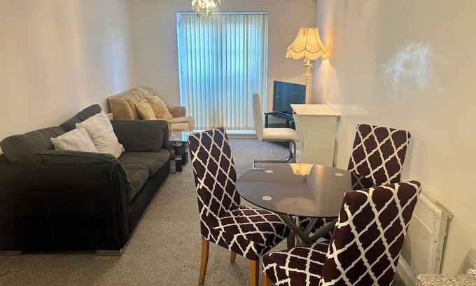 Wolverhampton Apartment | Church View Apartment in Wolverhampton