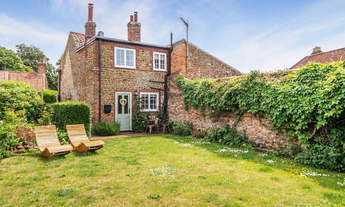 Heacham House | Church View-Heacham: Pet Friendly Two Bedroom Getaway