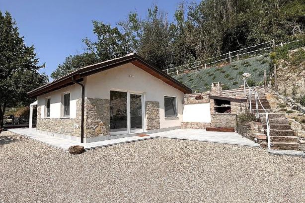 Santo Stefano Belbo House | Discover Ciabot Donna Rosa: Oceanfront Bliss Awaits!