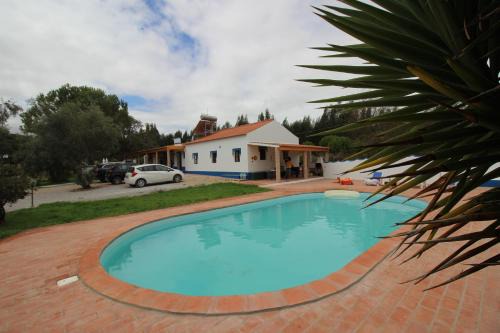 Santiago do Cacem House | Pet-Friendly Paradise: Cidrão dos Brejos with Pool Access