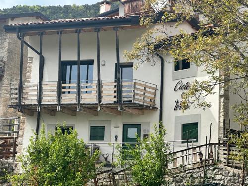 Serrada House | Discover CIELO E TERRA Chalet a Zencheri: 9.5/10 Rating