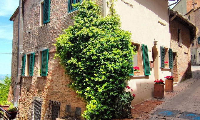 Montepulciano Apartment | Discover Eco-Friendly Comfort at Ciliano 16 Hotel