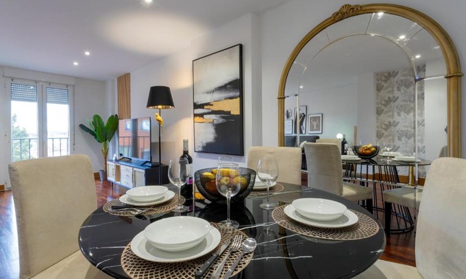 Burgos Apartment | Experience Cinco Sentidos by Unique Rooms - Rated 9.6/10
