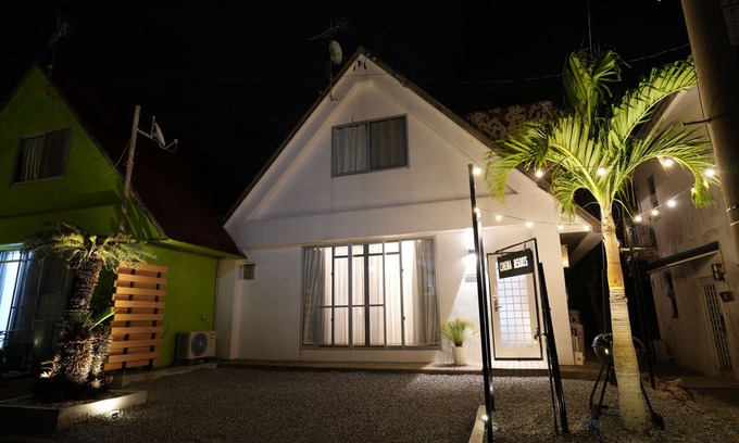Motobu Cottage | Oceanfront Cinema Resorts: Guest Rated 9.4 with Breakfast