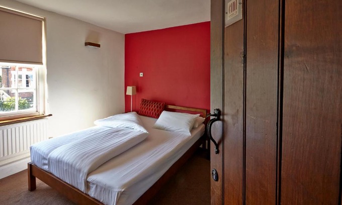 Enderby Hotel | Discover Cini: Pet-Friendly Stay with Family Amenities