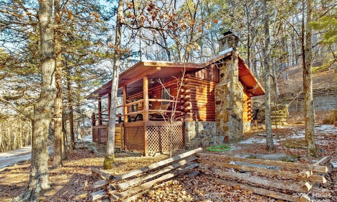 Eureka Springs Cabin | Unforgettable Stay at Cinnamon Valley - The Whitetail