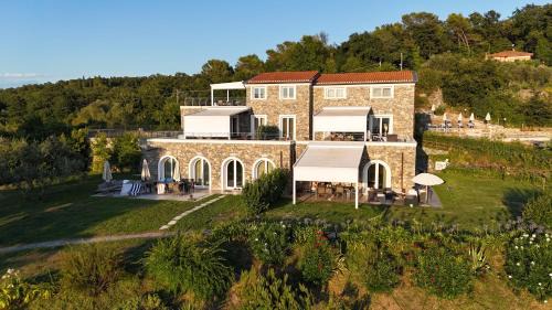Lerici Apartment | Oceanfront Apartment in Lerici, Cinque Terre - 4 Star Stay