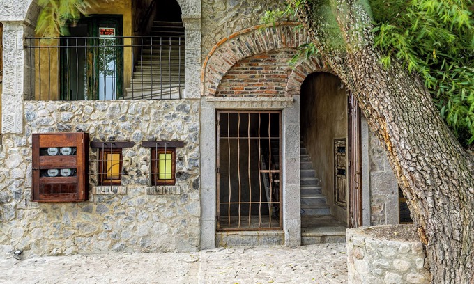 Santeagueda Apartment | Cipressi Spectacular Italian Tuscan Loft